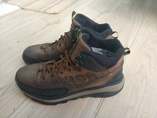 Hoka One One Tor Summit Mid WP UK 11