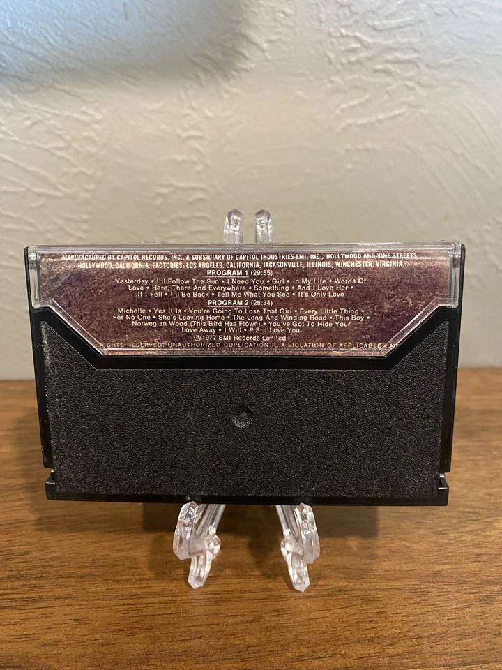 The Beatles Love Songs Cassette Tape 4X2B-11711 Capitol Records Foto 2 de 3