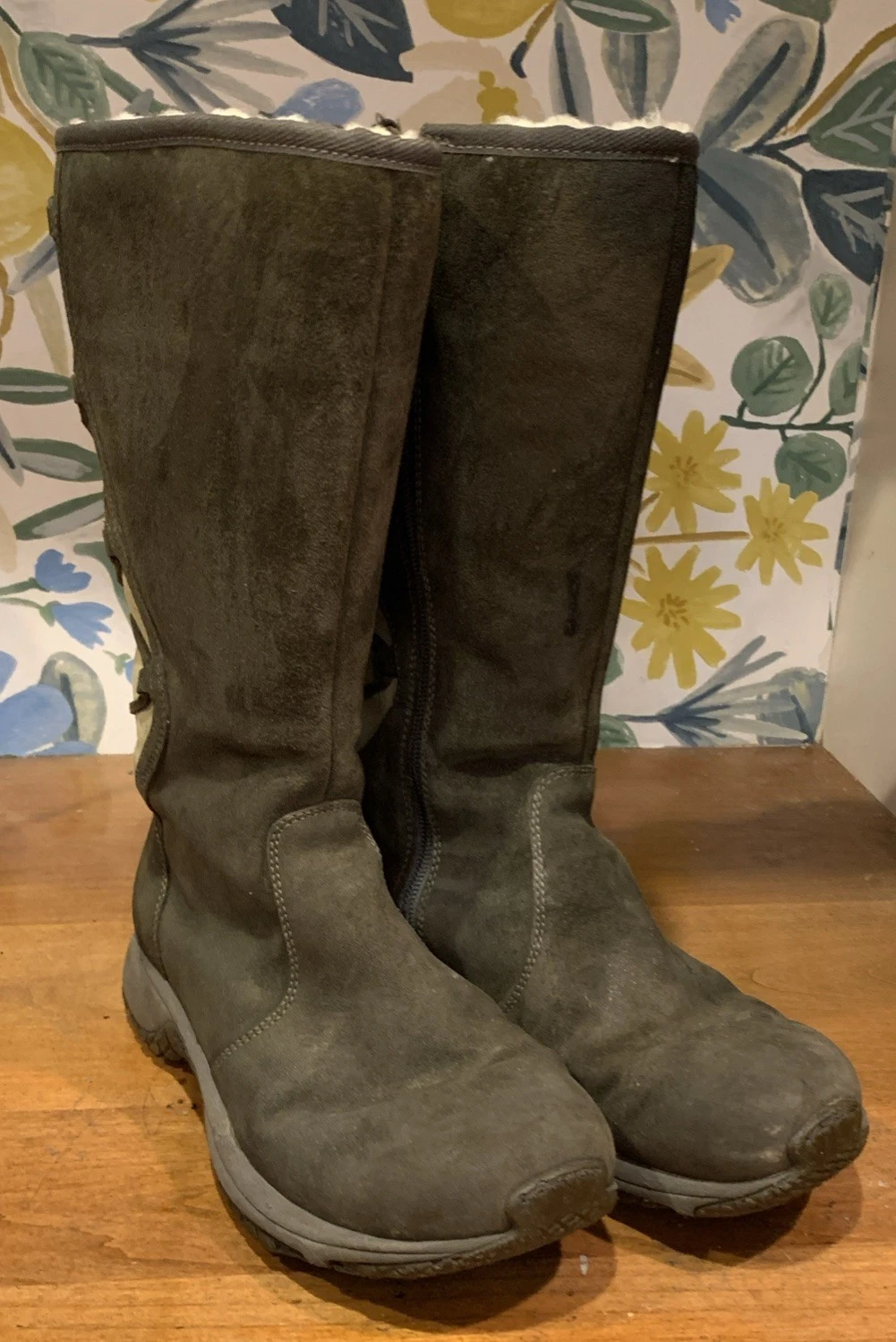 Merrell Encore Back Lace Green Boot Women Size 6.5 US J66196