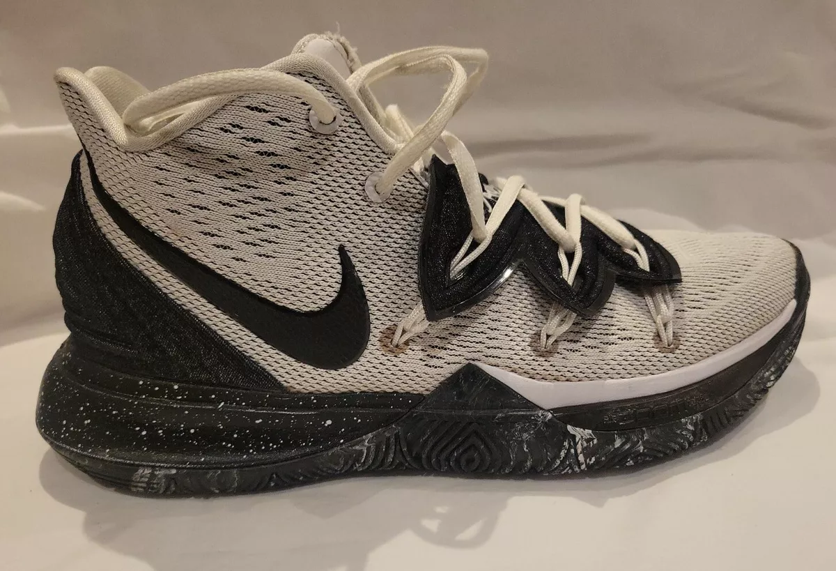 Kyrie 5 oreo size clearance 7