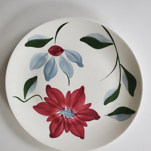 Blue Ridge Southern Potteries Petal Point Luncheon Plates 2 Red Gray - Picture 2 of 7