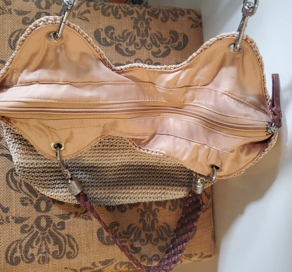 Bolso de Hombro The Sak Crochet Indio Cartera Bolso de Mano Rayas de Arena Boho Hippie Foto 3 de 4