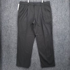 NEW Dockers Pants Mens 38x32 Gray Signature Khaki Classic Fit Pleated Stretch