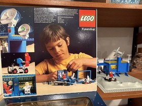 LEGO Space: Space Command Center (Craterplate version) 493-3 RARE and COMPLETE