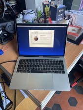 Apple MacBook Pro 13,3" 256 gb SSD, Intel Core i5 7agen, 2.3 GHz, Ram 16GB 