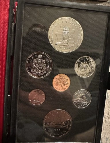 1977 Canada Silver Jubilee Specimen Coin Set w/ Case 50% Silver Dollar