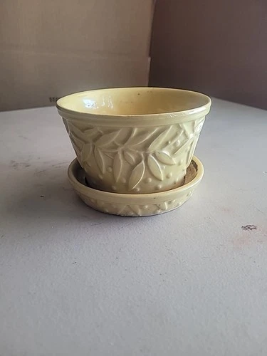 Vintage McCoy Hobnail and Leaves Planter with Saucer 3.5in. Tall 5 In. Wide