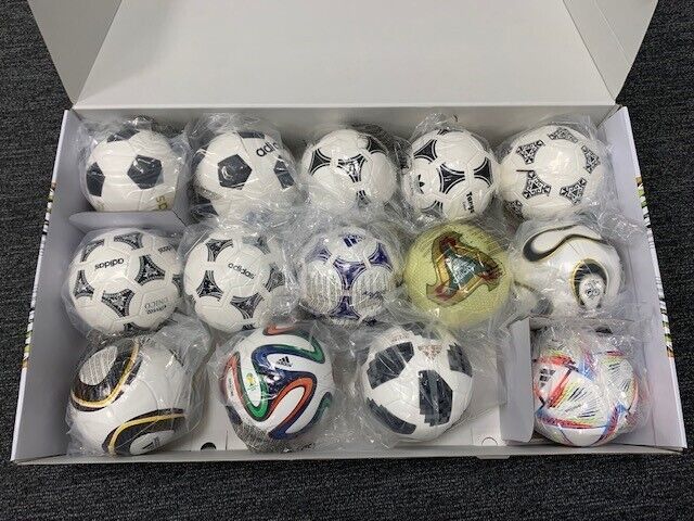 Adidas World Cup  Historical Mini Football Set    Balls