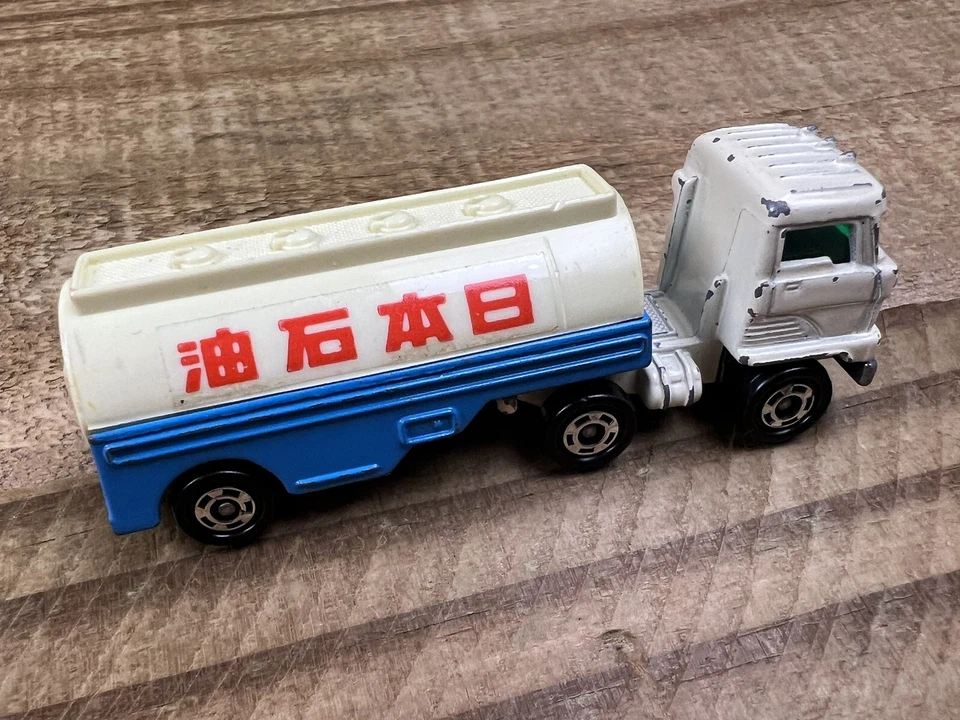 De colección Tomica No. Tanque de transporte 11 semirremolques Hino blanco hecho en Japón Foto 4 de 4