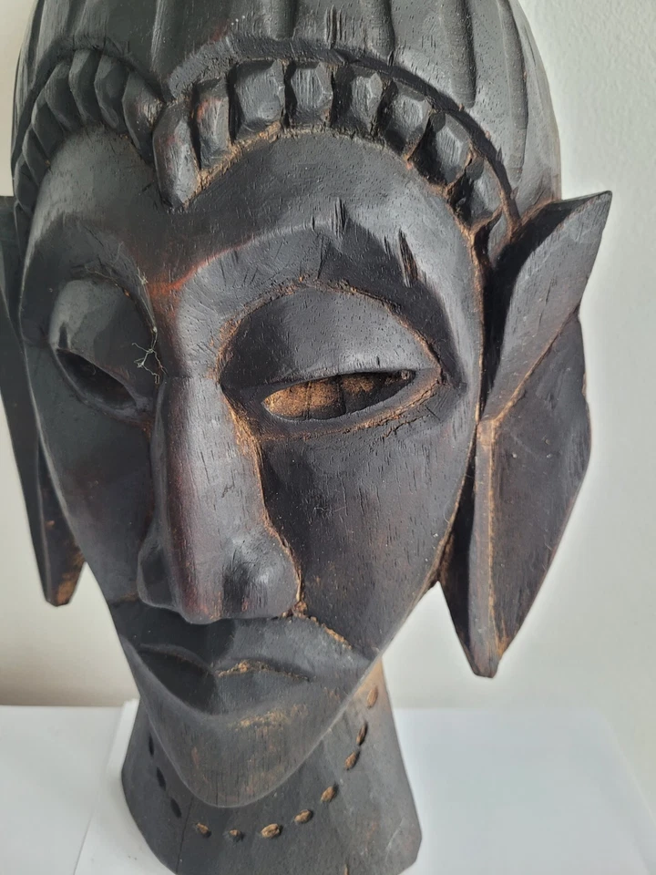 Máscara de madera nepalí vintage tallada Foto 2 de 4