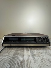 Vintage General Electric GE Alarm Clock AM/FM Radio Model 7-4695A