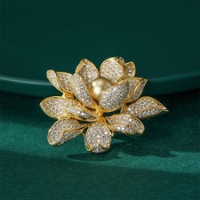 Fashion Lotus Pearl Brooch Fashion Simple and Atmospheric Luxury Jewelry Gift