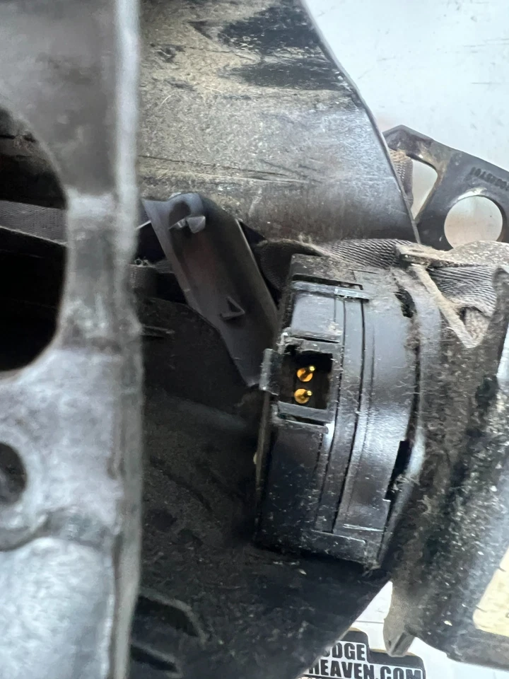 Cinturón de seguridad delantero izquierdo gris claro para Dodge Ram 1500-3500 1998-2002 OEM cabina extendida Foto 4 de 4