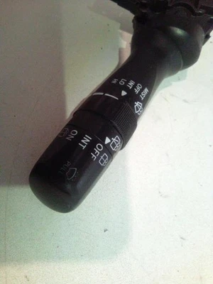 Commodo d'essuie glaces TOYOTA PRIUS 2 8465247040 1NZFXE - Photo 1/4