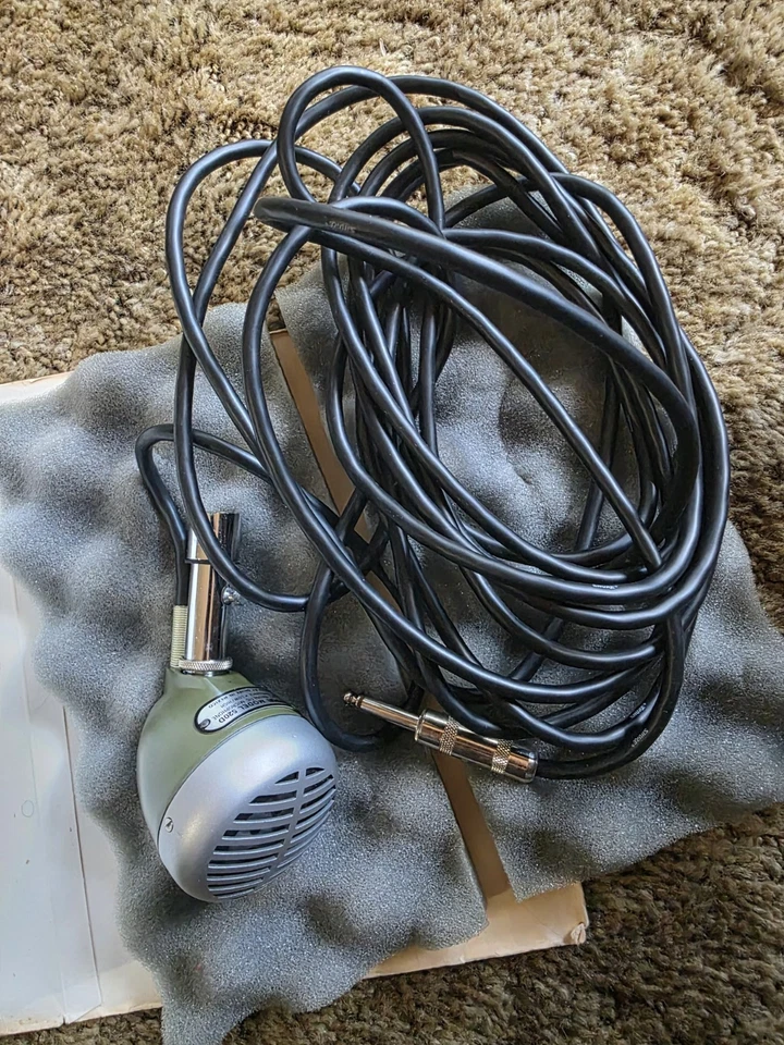Shure Model 520DX "Green Bullet" microphone. For HARMONICA - Image 2 of 4
