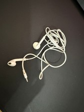 Genuine Apple EarPods Wired In-Ear Headphones with 3.5mm Jack