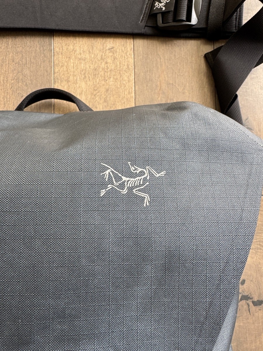 Rare! Orig. Arc'teryx Arcteryx Granville 10 L Courier Messenger