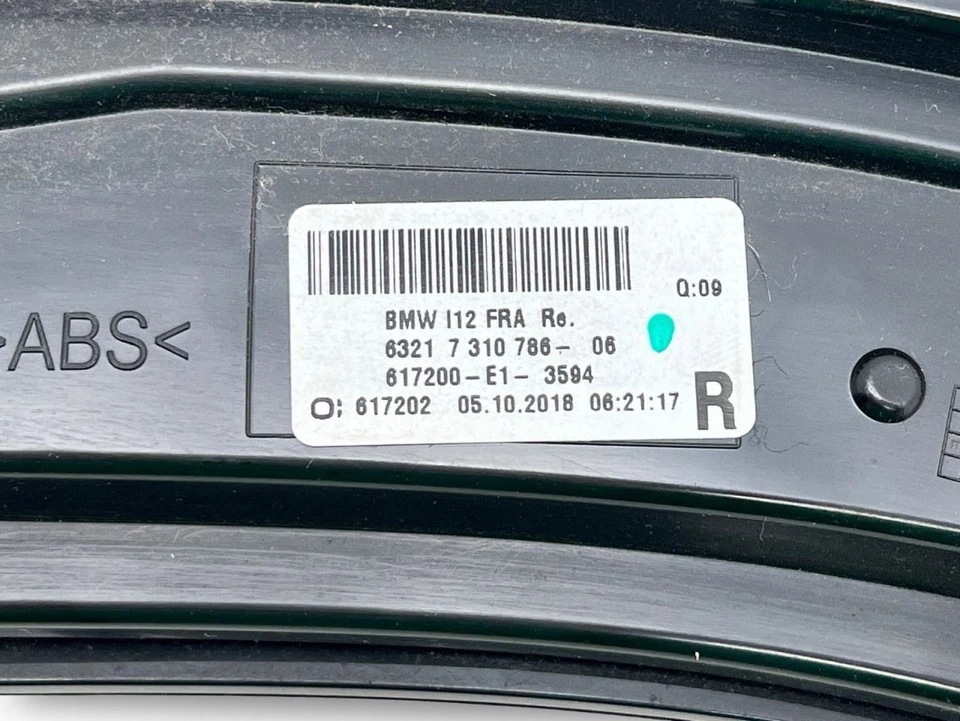 Luz trasera derecha del lado del pasajero BMW I8 2014-2019 intermitente LED Foto 2 de 4