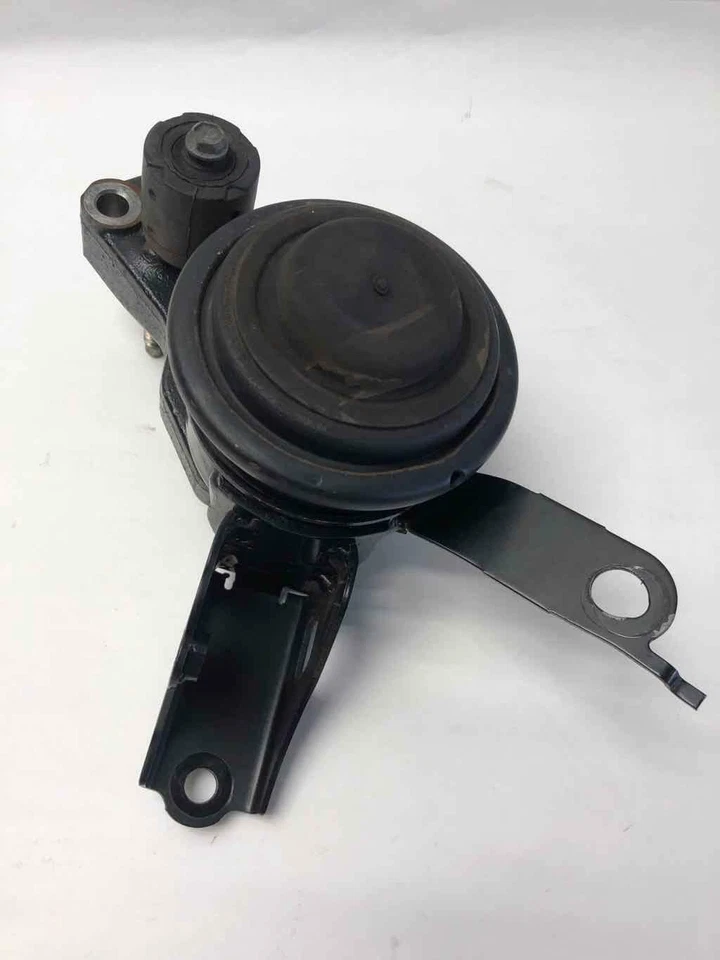 Soporte de montaje del cuadro derecho del motor delantero Toyota Prius 2012-2014 Foto 4 de 4