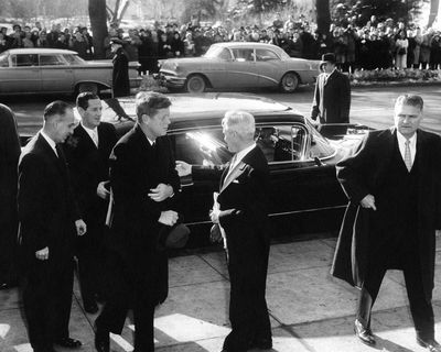 PRESIDENT JOHN F. KENNEDY ATTENDS ANNUAL RED MASS 1961 - 8X10 PHOTO (BB-339)
