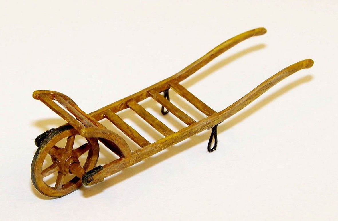 Plus Model EL051 - 1:35 Resin Kit Wheelbarrow