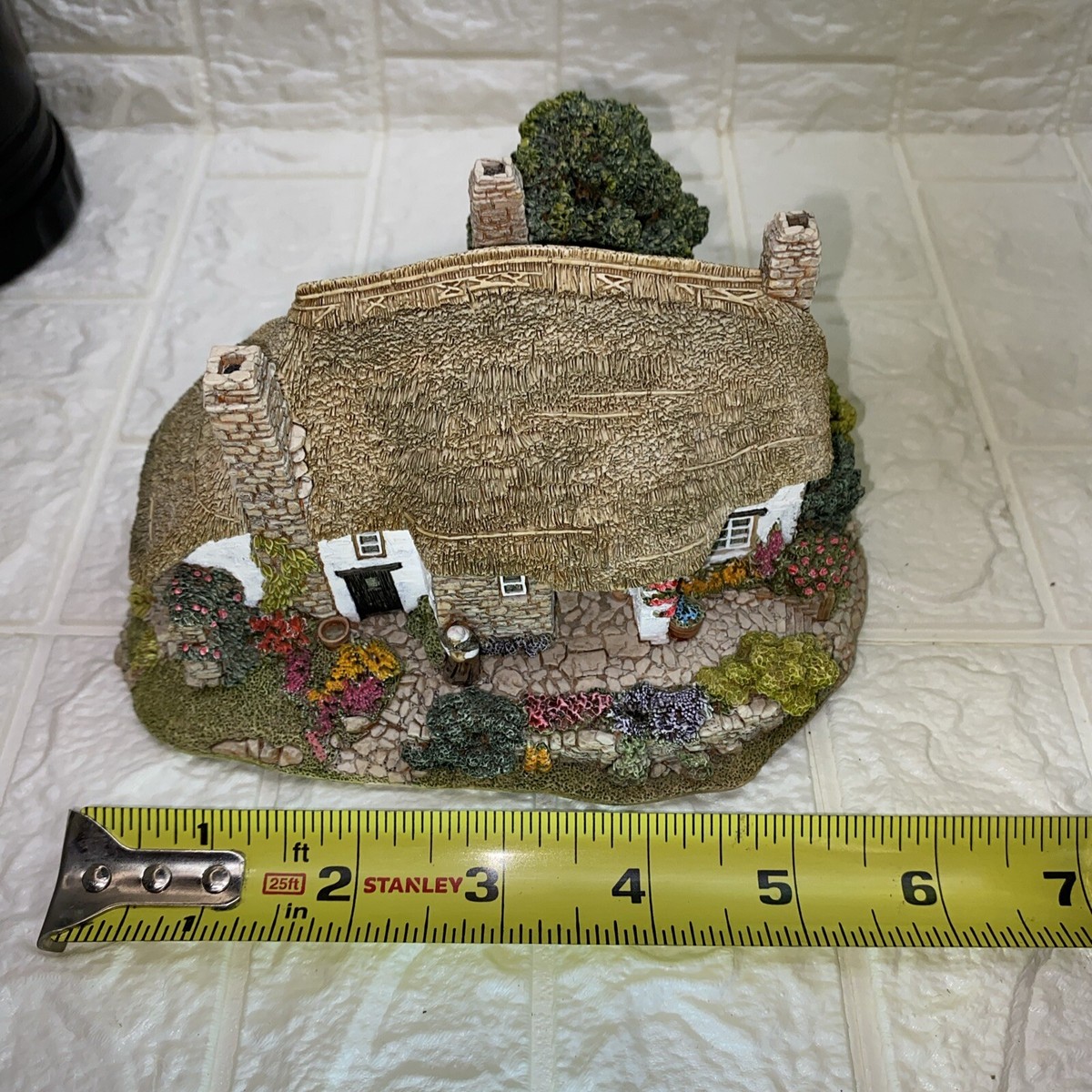 lilliput lane ☆ OLD MOTHER HUBBARDS 置物 Lilliput Lane OLD MOTHER HUBBARDS 1993, Vintage English
