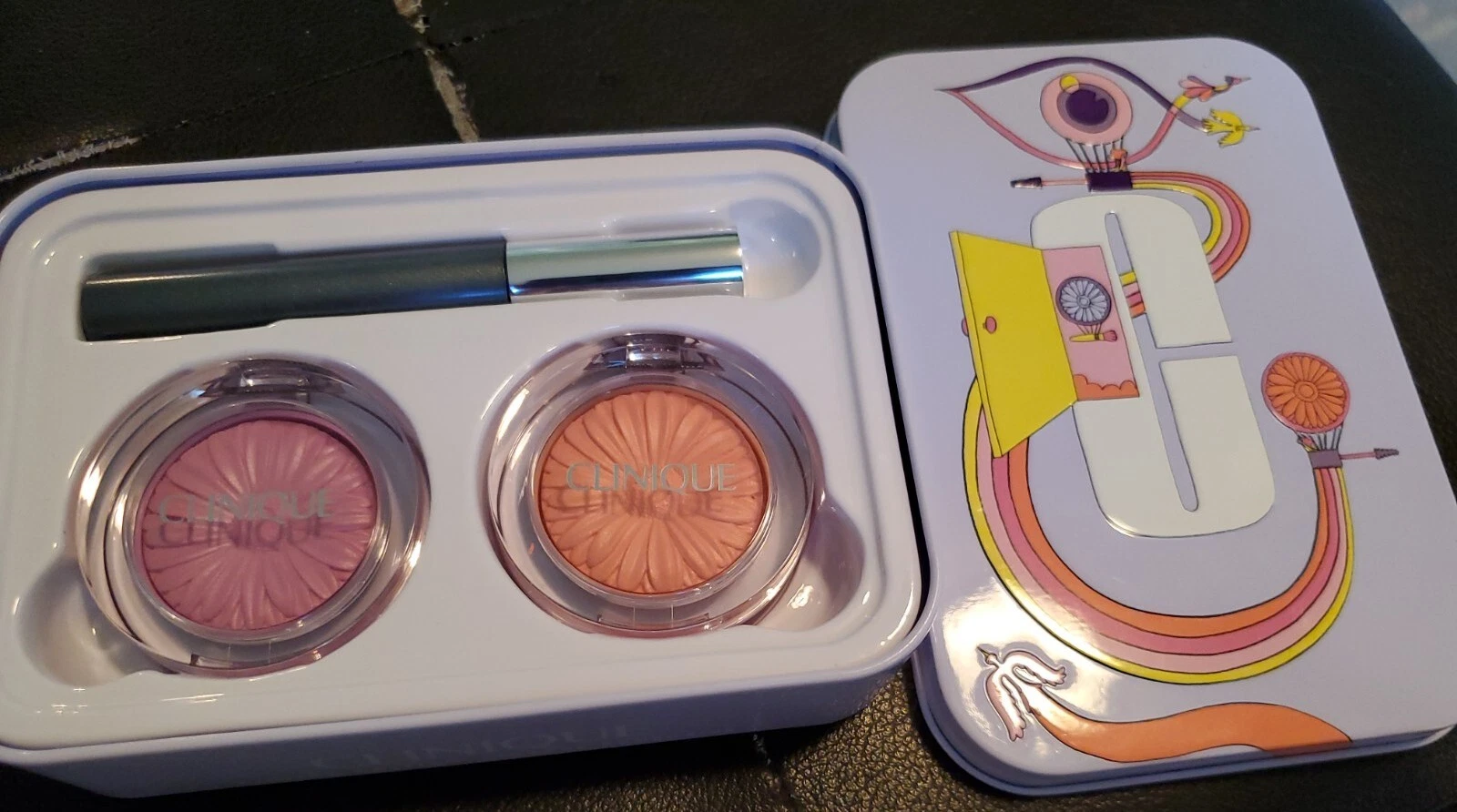 NWT Clinique jet set travel ready eyes + cheeks New in box three piece set♡♡