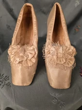 CIVIL WAR 1860’S IVORY SILK SATIN WEDDING SHOES W ROSETTE TRIMS + OWNERS ID