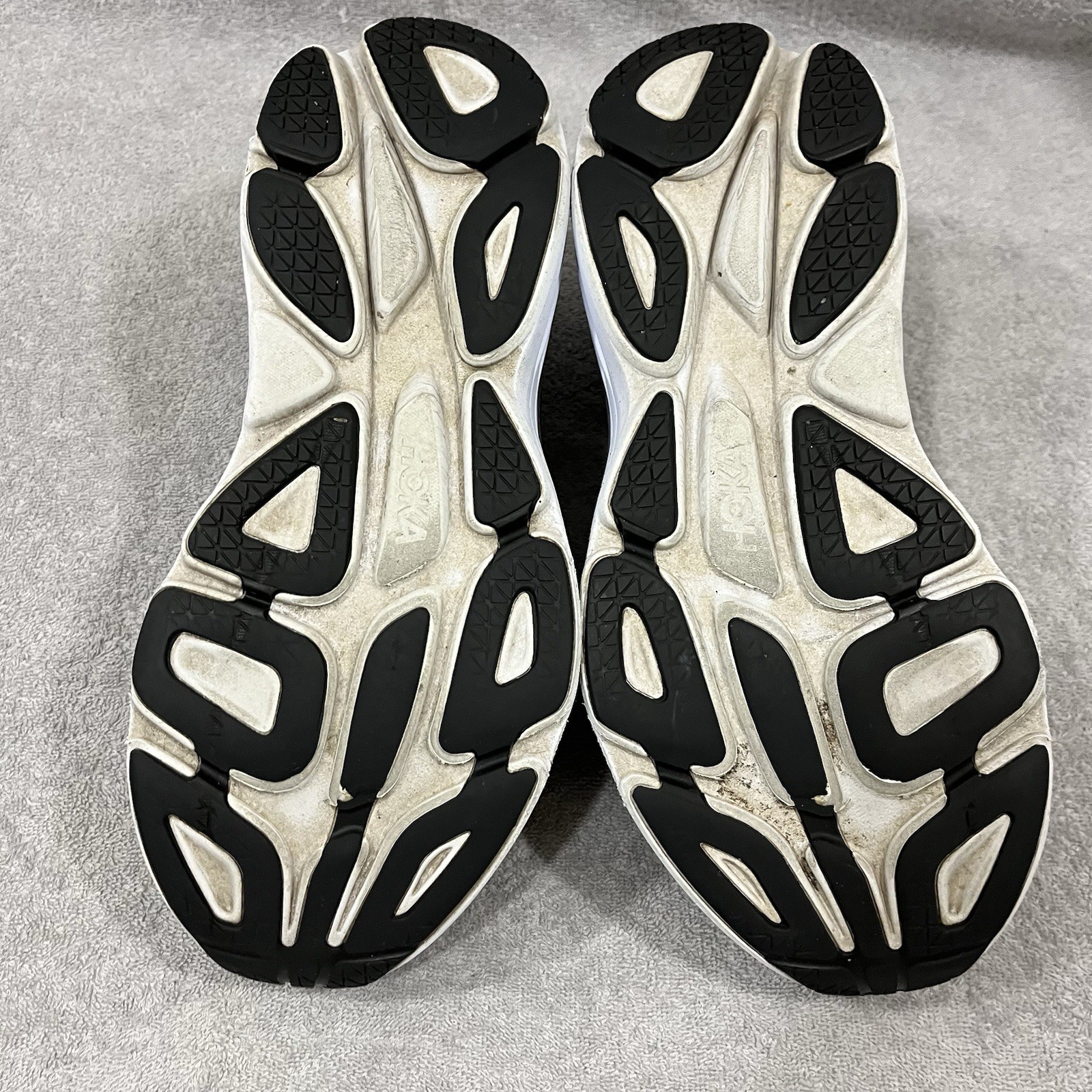 Hoka One One Bondi 8 Mens Black Running Sneaker 1123202 BWHT Sz 12.5 D thumbnail 9