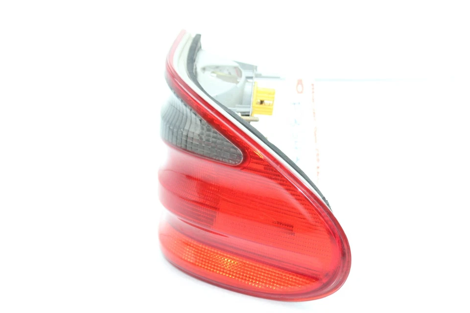 Luz trasera lateral derecha pasajero MERCEDES-BENZ E55 AMG 98-02 F3043 Foto 4 de 4