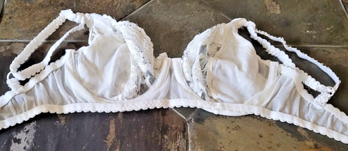 34C The Escante Collection Semi Sheer Lace Full Coverage Underwire Bra - Picture 3 of 4