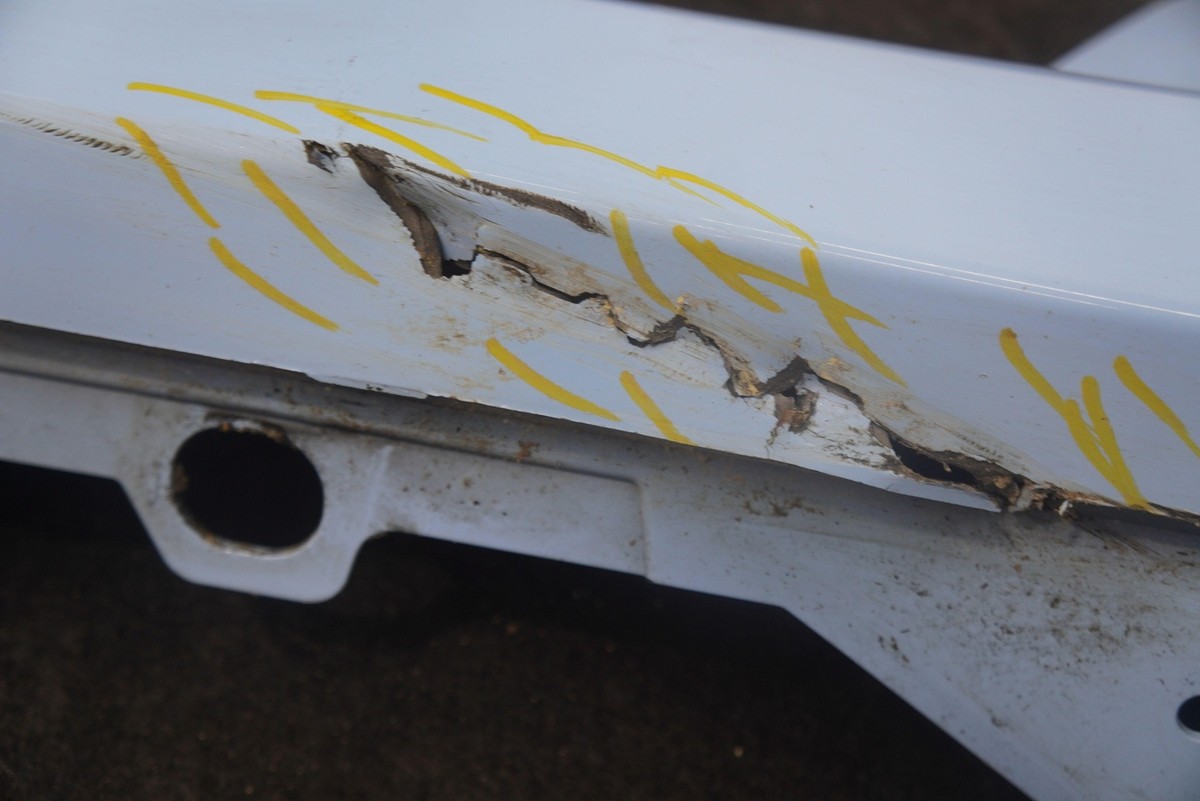 Left Rocker Panel Side Skirt Trim Molding 51777887597 BMW M2