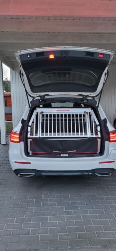 Hundebox Auto für Mercedes E-Klasse Hybrid T-Modell mit Stufe - Bild 1 von 10