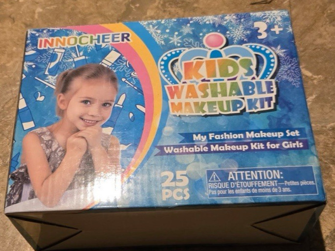 NIB New Kids Washable Makeup Kit 25pc Innocheer 3+