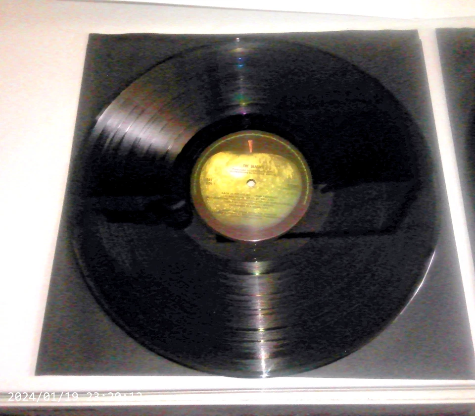 THE BEATLES DOUBLE WHITE ALBUM APPLE VINYL  4 SIDES NEW MINT UNPLAYED  ACE FAB ! - Image 4 of 4