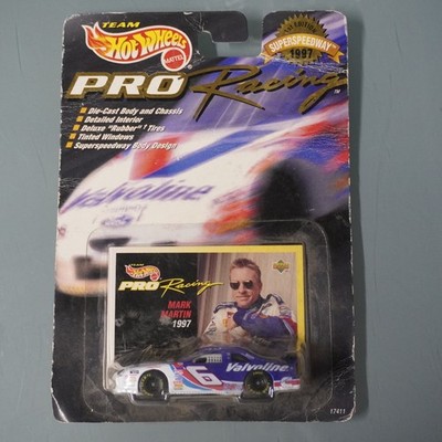 Hot Wheels Pro Racing 1997 Mark Martin 6 Valvoline NASCAR Diecast 1:64 Blue Meta