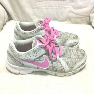 nike flex grey and pink
