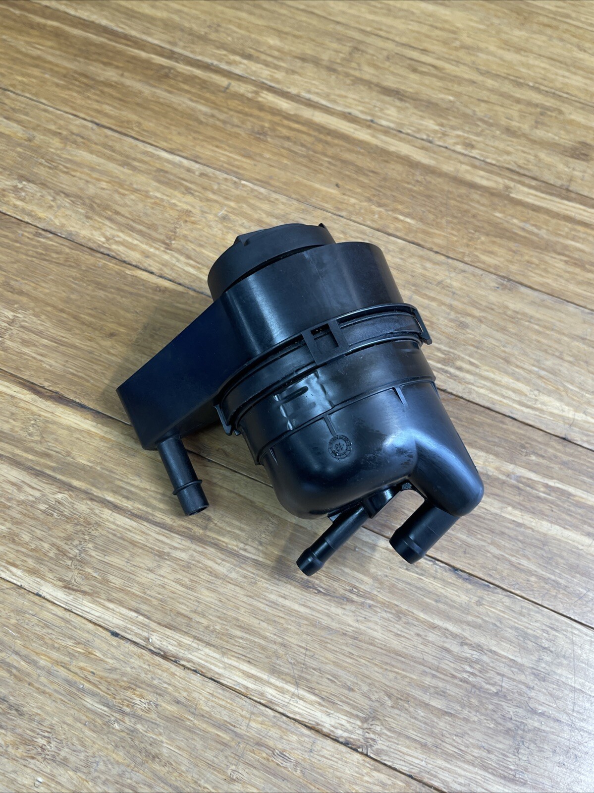Audi R8 Plus 2008-2015 Power steering reservoir P/N 420422371B