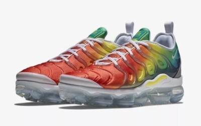 white neptune green vapormax plus