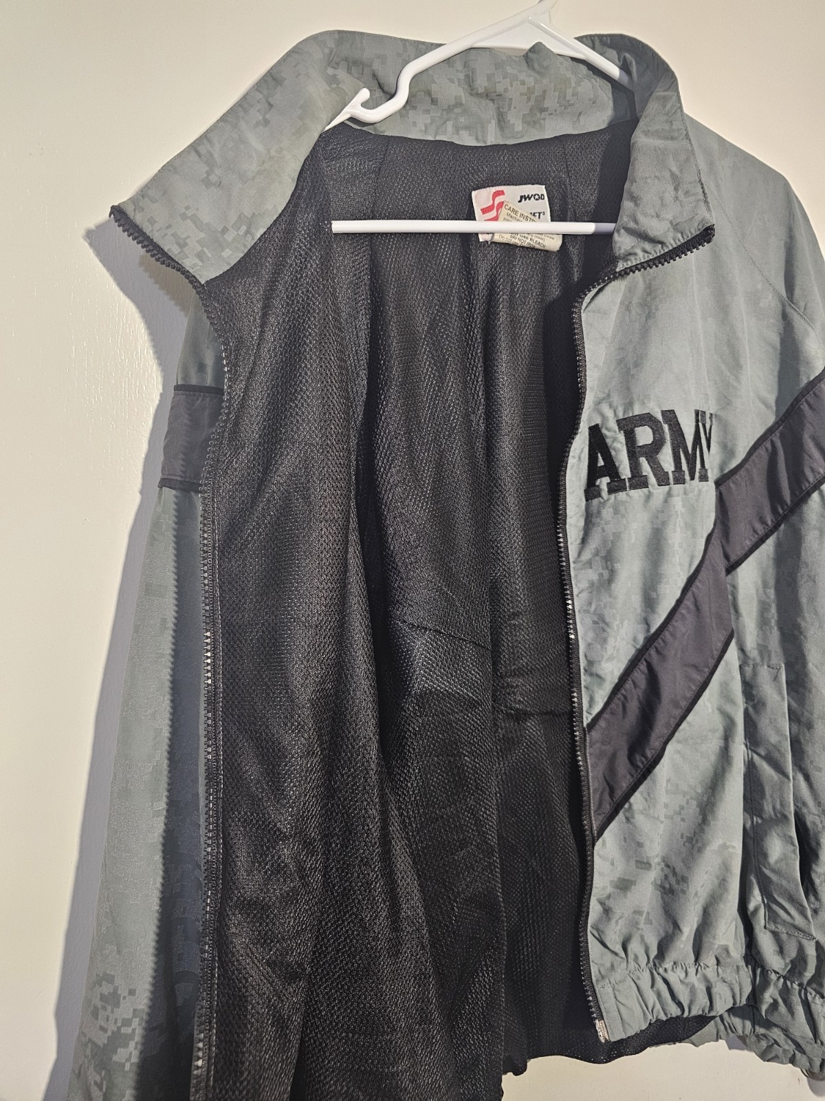 Medium Regular- Army IPFU PT Physical Fitness Gra… - image 4