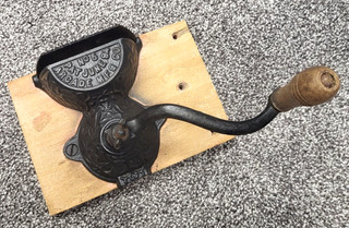 ARCADE 1894 ANTIQUE OLD COFFEE GRINDER CAST IRON NUMBER #5 KILLER WALL MOUNT $$$