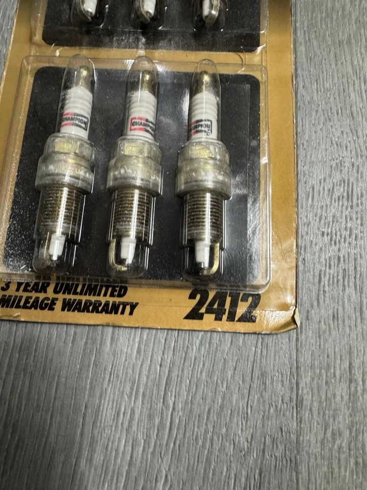 1 Pack of 6 NEW OLD STOCK 2412 CHAMPION PREMIUM GOLD SPARK PLUGS FREE SHIPPING - Image 2 of 4