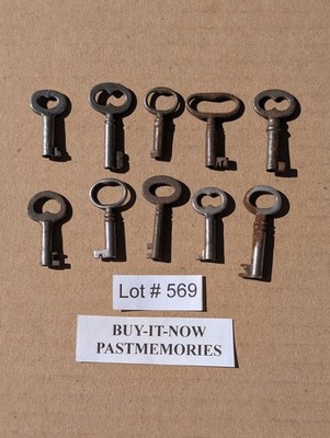 LOT OF 10 MINIATURE ANTIQUE VINTAGE BARREL KEYS, UNCLEANED RUSTY LOT#569