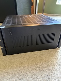 Rotel RMB 1585 1000W 5.0 Ch. Power Amplifier With Brand New Factory Feet Includ