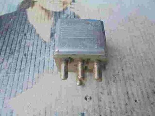 Kraftstoffpumpe Relais Mercedes-Benz E-CLASS W124 W201 190 0015425919 899856