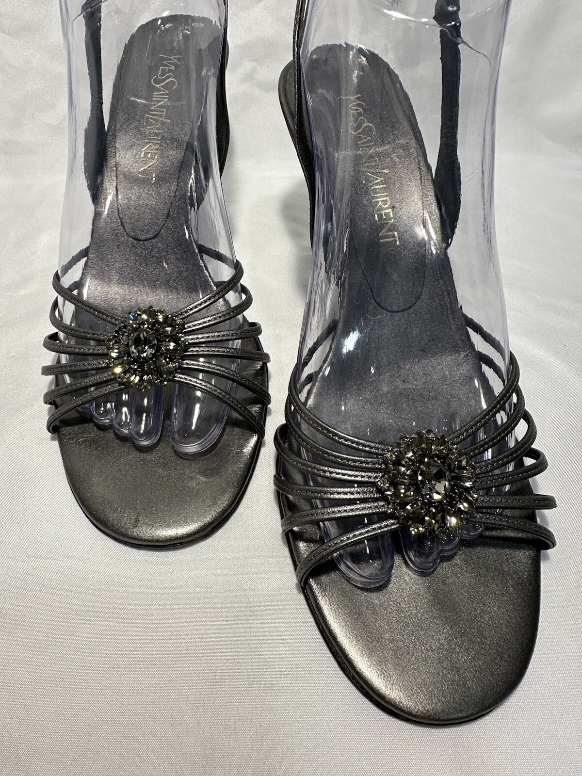 Sandali Slingback Yves Saint Laurent in pelle con cristalli taglia 9 5 M