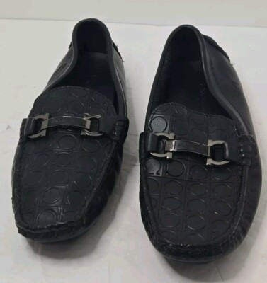 Salvatore Ferragamo Parigi Gancio Embossed Driving Shoes  display picture 3