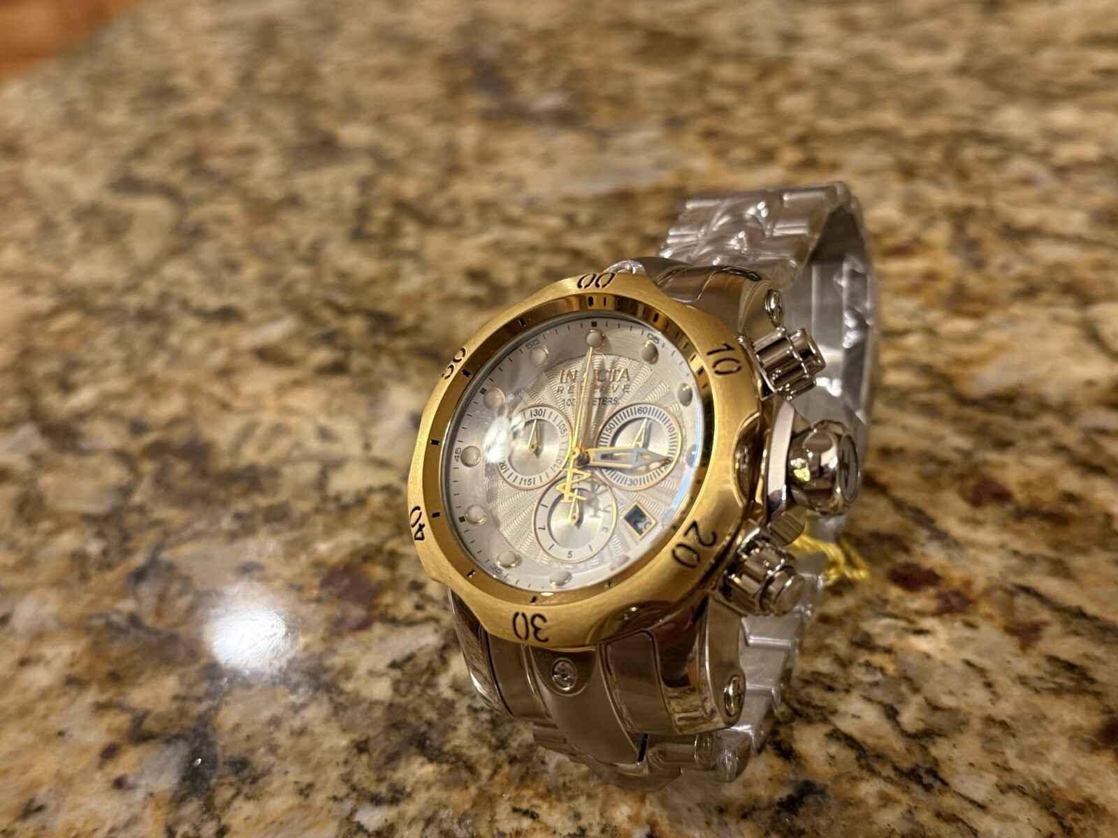 Invicta Venom Chronograph Grey Dial Stainless Steel Men's WatchItem No. 10800