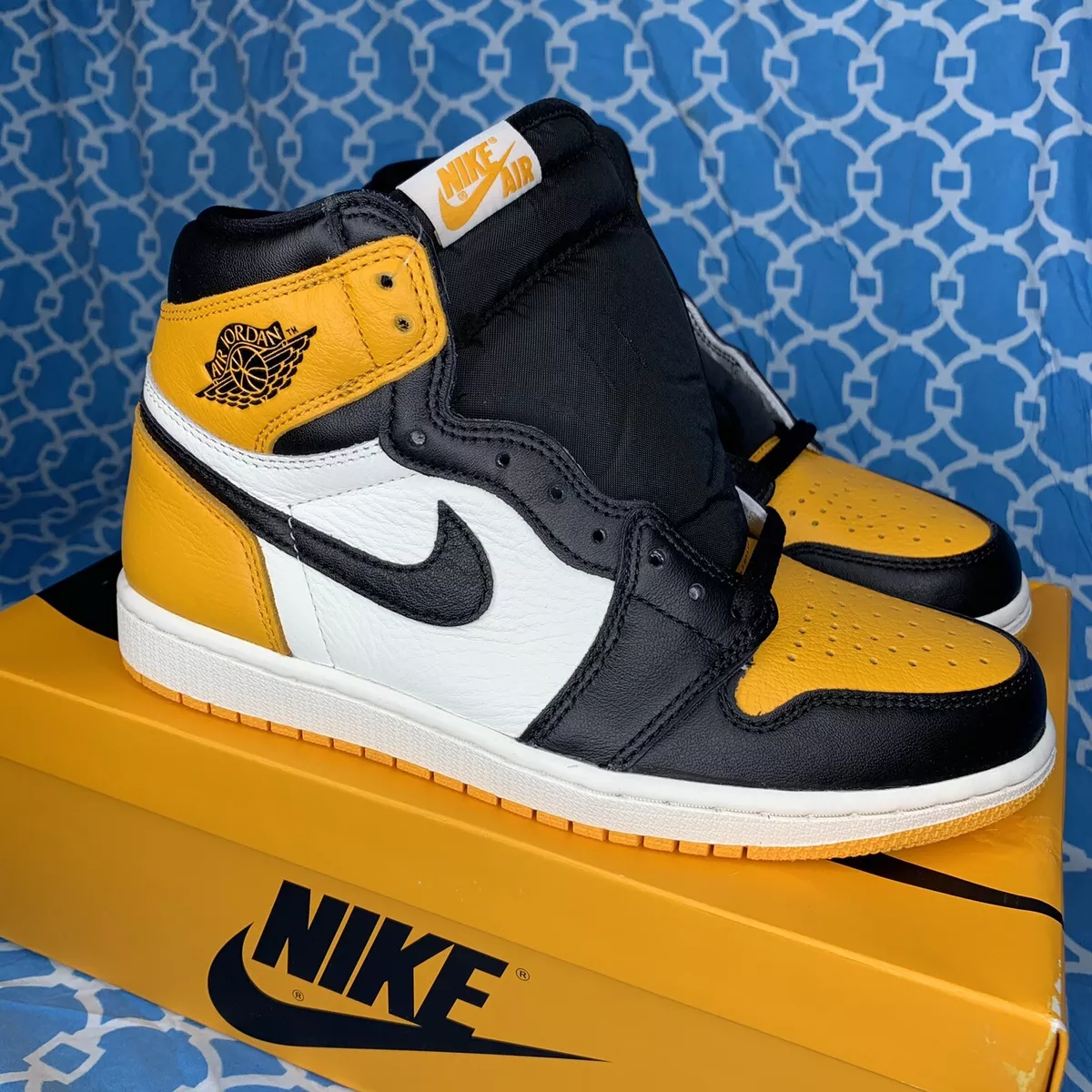 Youth Size 7Y GS - Nike Air Jordan 1 Retro High OG Yellow Toe 2022
