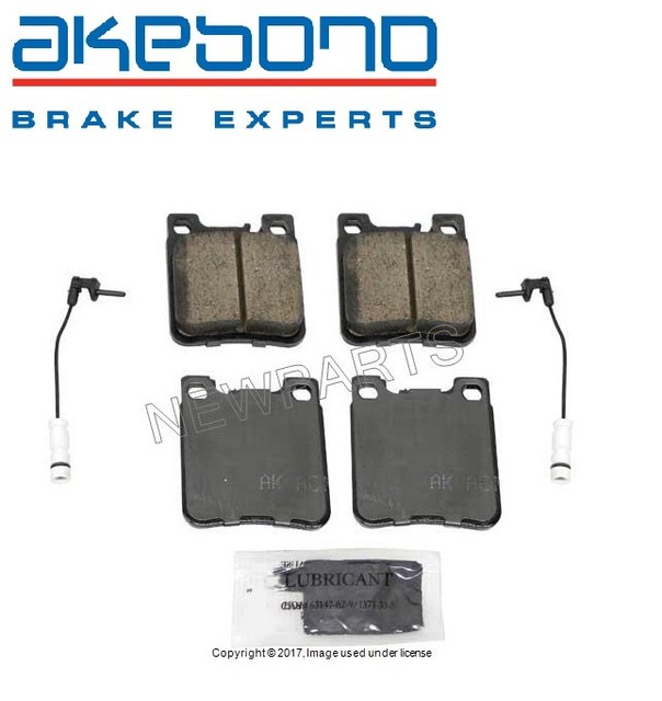 NEW For MB W124 300TE C36 AMG CLK500 Rear Brake Pad Set Akebono Euro